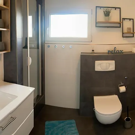 Glueckshuuske Sauerland